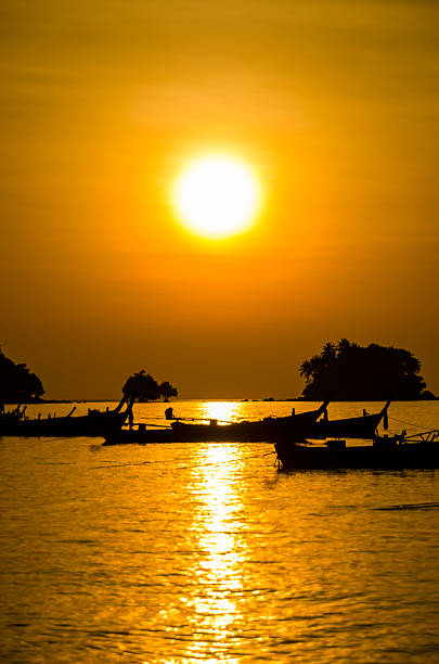 istock Sunrise with beautiful beach and tropical sea 475841498