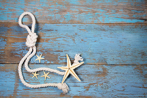 istock Starfish and marine rope 475860152