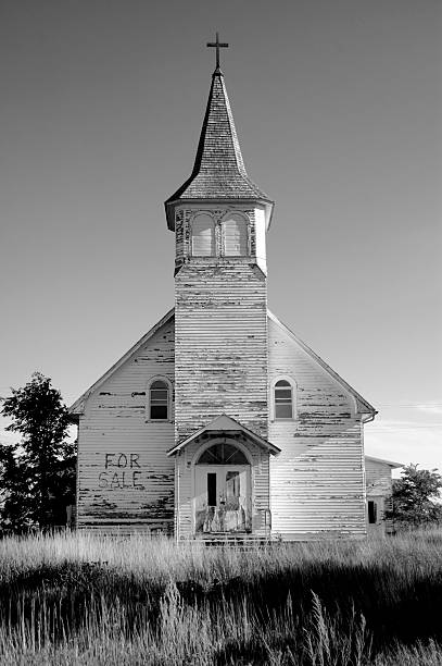istock Decaying Prairie Christian Church 475868628