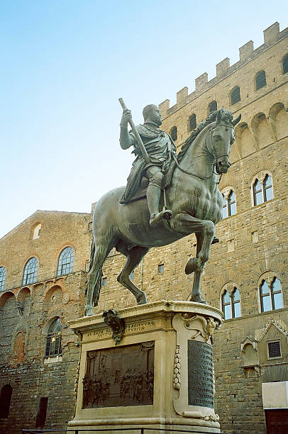 istock Equestrian Statue of Cosimo I 475890781