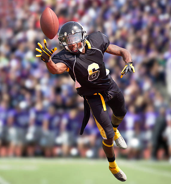 istock Football Player 475898315