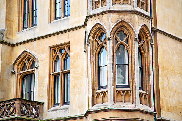 istock in london      construction and religion 475898746