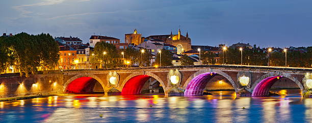 istock Toulouse city center 475915205