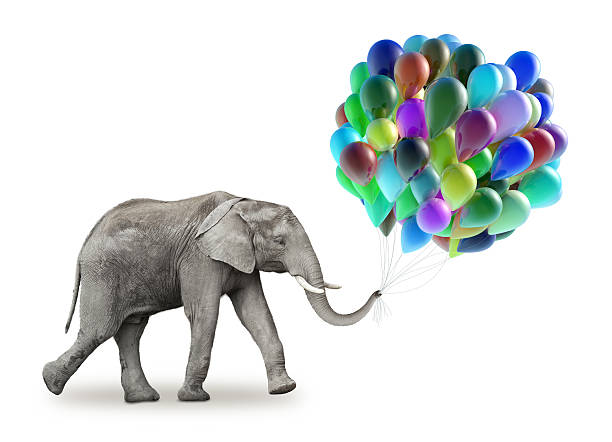 istock Elephant with a colorful balloons 475919121