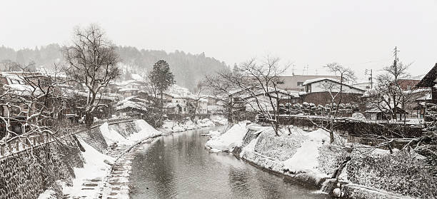 istock Winter Takayama panorama 475928994