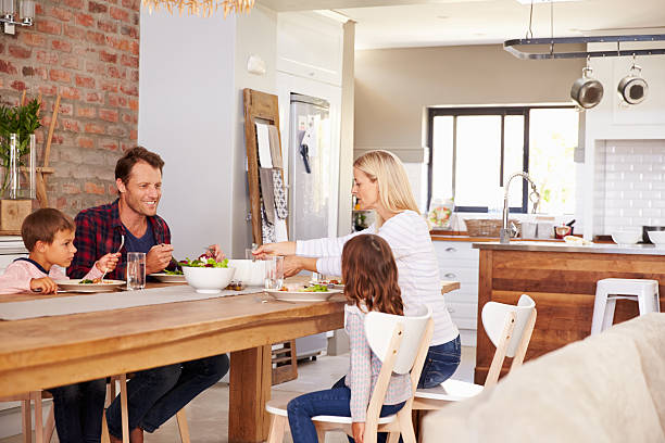 istock Family mealtime at home 475946514