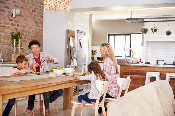 istock Family mealtime at home 475946548