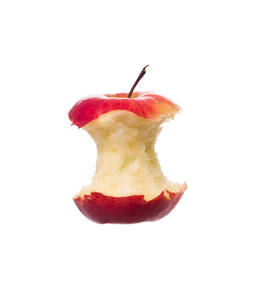meia consumido maçã - apple missing bite fruit red - fotografias e filmes do acervo