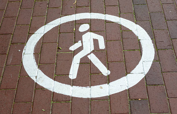 istock Pedestrian Lane Designation Park Thoroughfare Sign 475957418