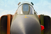 k%C3%A4mpfer-flugzeuge-vorne-detail-mit-