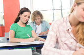 studenten-im-klassenzimmer.jpg?b=1&s=170x170&k=20&c=XJYD7-gkQnZRe8uhA9euIx1W-MG-kFfGB3gjdMKSwr8=