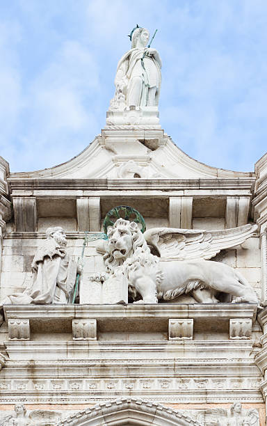 istock Lion symbol of Venice 475985552