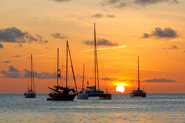 istock The ships of sunset 475987768