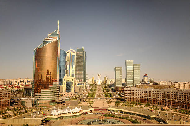 astana-skyline - kasachstan stock-fotos und bilder