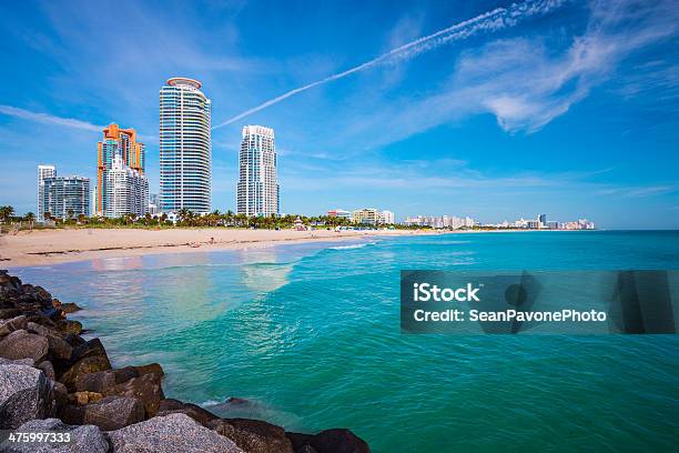 Horizonte De Miami Beach Foto de stock y más banco de imágenes de Miami - Miami, South Beach, Paisaje urbano