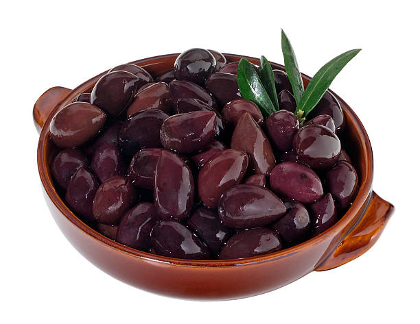 calamata olives (обтравка) - calamata olive стоковые фото и изображения