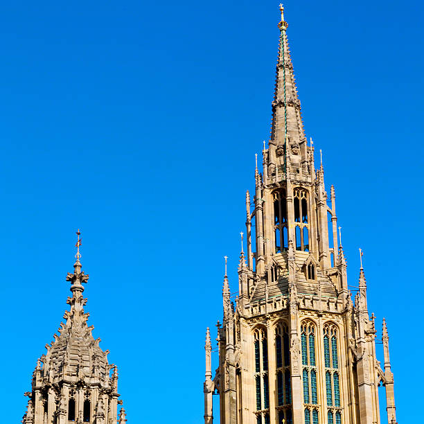 istock in london old historical    parliament glass  window    structur 476007678