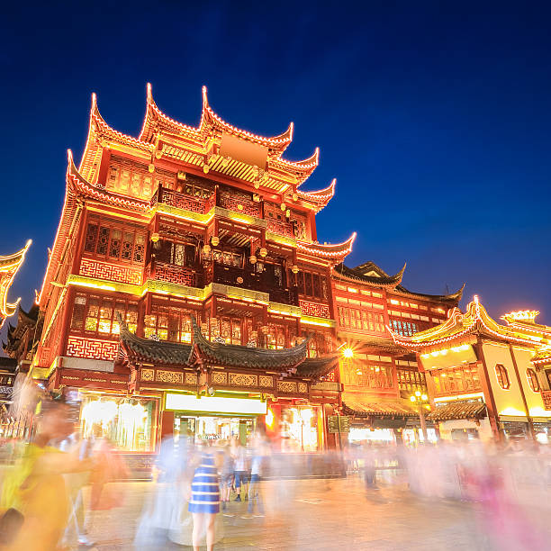 istock shanghai yuyuan garden at night 476008997
