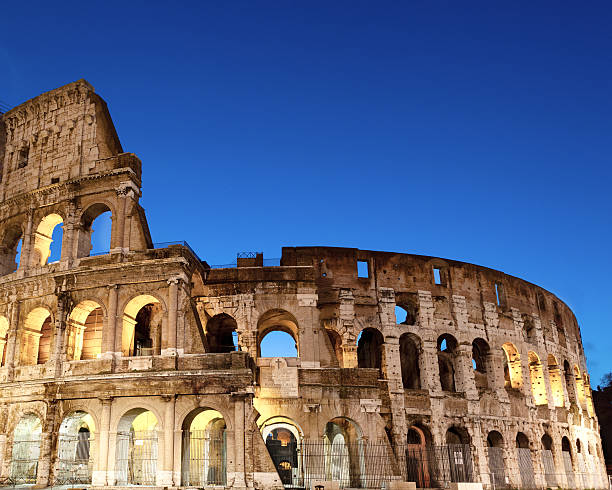 величественный coliseum утром - grass architectural detail architecture and buildings flavian стоковые фото и изображения