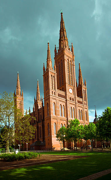 Wiesbaden City Hall and Marktkirche in Wiesbaden, Germany church hessen religion wiesbaden stock pictures, royalty-free photos & images