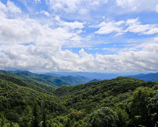 istock The Great Smoky Mountains on a sunny day 476018132