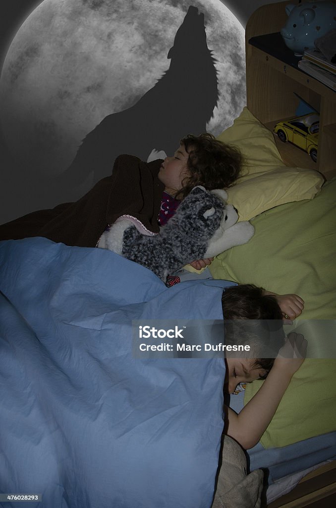Sleeping Sester Brother And Sister Sleeping In Same Bed Stock Photo - Download Image Now - 4-5 Years, 6-7 Years, Bedtime - iStock