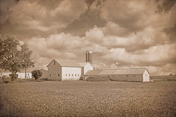 istock American Countryside - Vintage Design 476040025