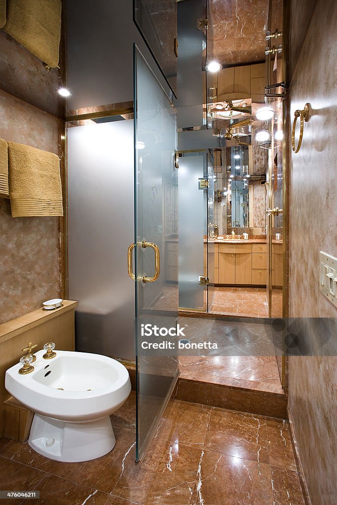 Luxus-Badezimmer - Lizenzfrei Bathroom Stock-Foto