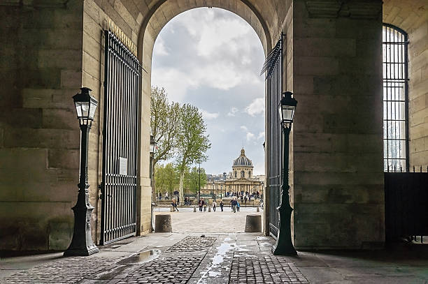 istock Old architecture in France. Arch in Paris. 476078344