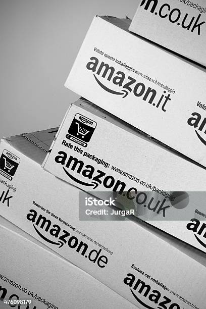 Stapel Amazoneu Boxen Stockfoto und mehr Bilder von Amazon.com - Amazon.com, .com, Deutschland