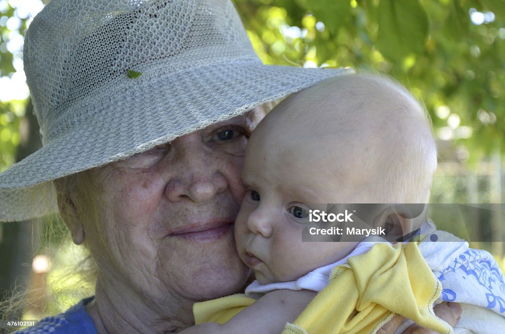 Abuela y nieta - Foto de stock de 0-11 meses libre de derechos