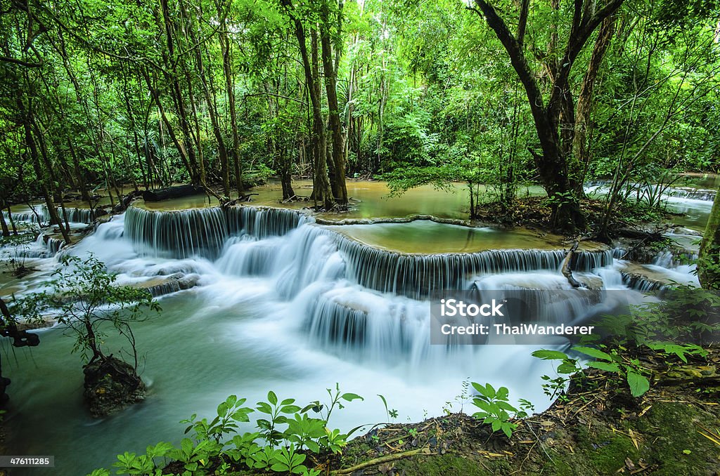 Huay Mae Khamin cascata, água corrente, paraíso na Tailândia. - Royalty-free Acidente Natural Foto de stock