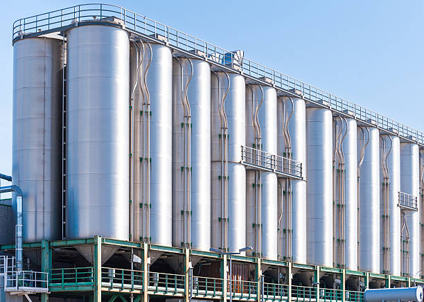istock Chemical plant, containers 476115504