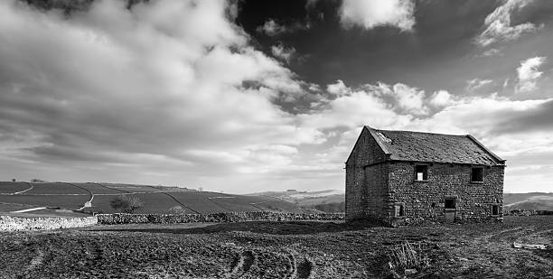 istock Beautiful bright landscape image of Peak District on sunny Sprin 476115972