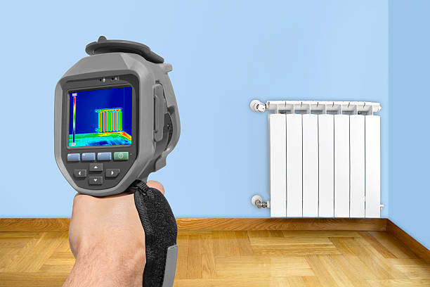 istock Recording Radiator with Thermal Camera 476116870