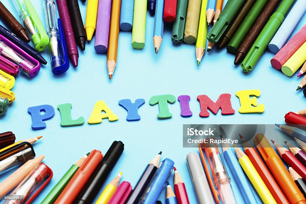 PLAYTIME dizer cor maiúsculas com lotes de desenho de materiais! - Royalty-free Alfabeto Foto de stock