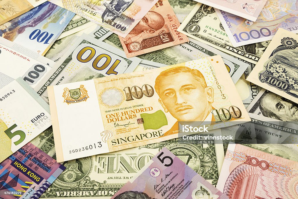 Singapore e valuta soldi Banconota da tutto il mondo - Foto stock royalty-free di Abbondanza