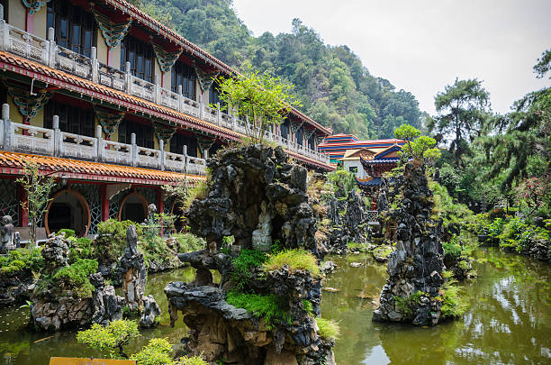 sam poh tong, ipoh - misil tierra aire fotografías e imágenes de stock