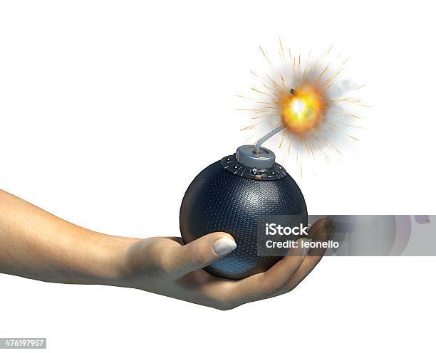 Mão Humana Segurando Uma Bomba Com Queima Fusível - Fotografias de stock e mais imagens de Agressão - Agressão, Armamento, Bomba