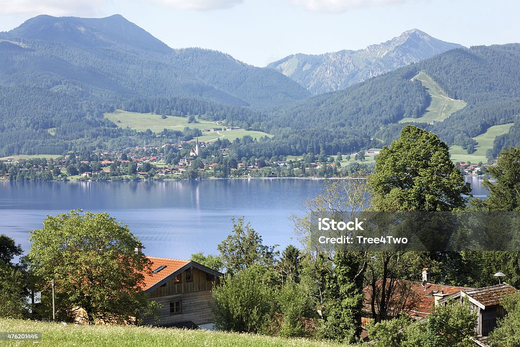 Lago Tegernsee nelle Alpi Bavaresi - Foto stock royalty-free di Alpi