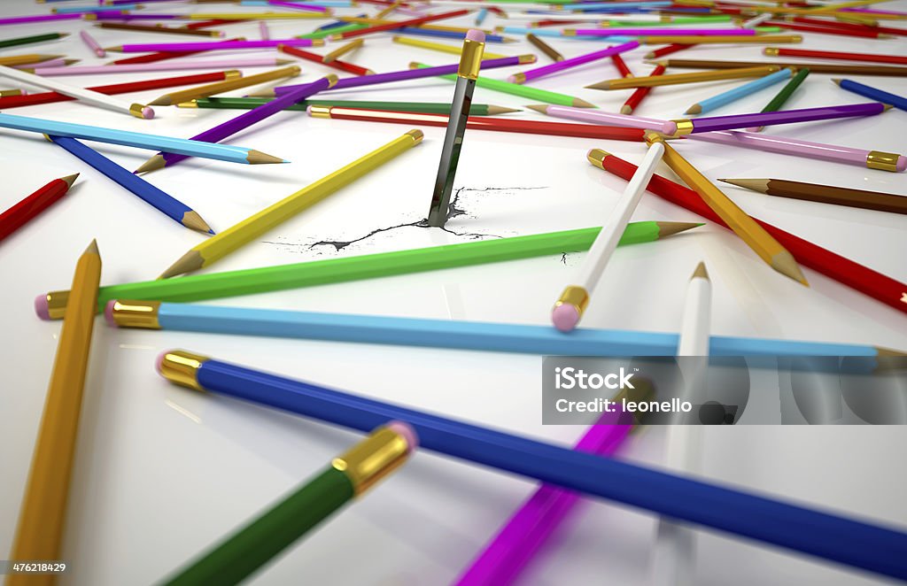 Plusieurs crayons de couleurs, qui s'étend sur surface. - Photo de Art libre de droits