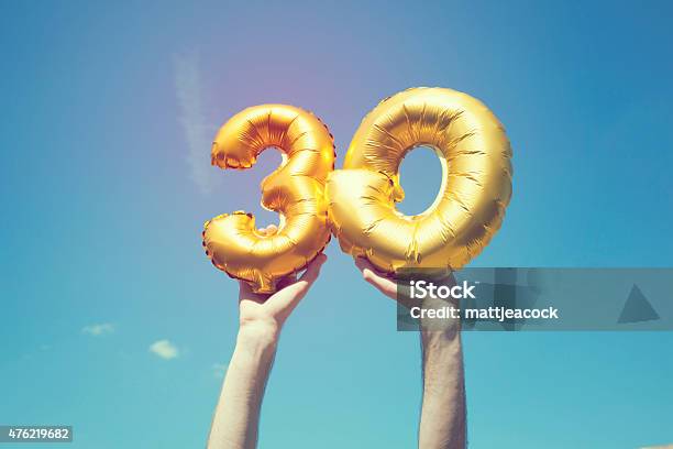 Gold Nummer 30 Ballon Stockfoto und mehr Bilder von 30-34 Jahre - 30-34 Jahre, Nummer 30, Geburtstag