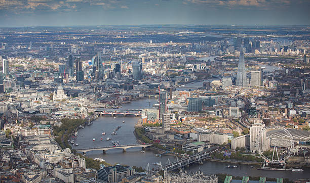 ロンドンから、 - london england thames river millennium wheel aerial view ストックフォトと画像