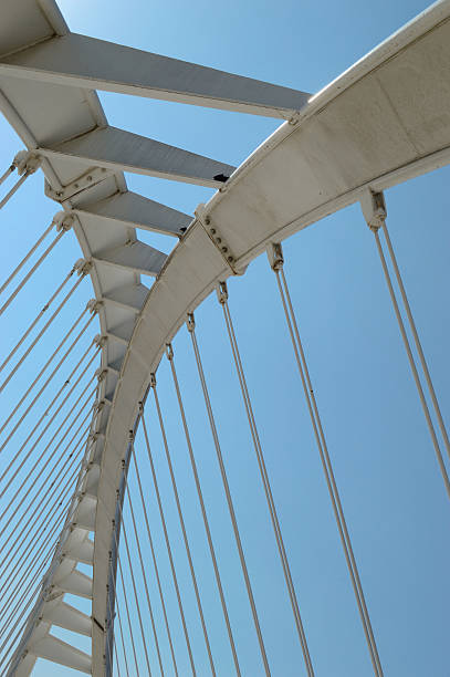 istock Abstract shape of a large white bridge 476229880