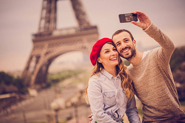 istock Capturing our love in Paris 476239958