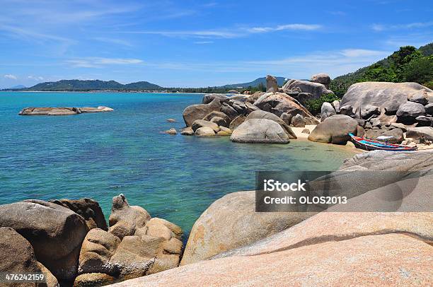 Foto de Rock Na Praia De Lamai Ilha De Samui e mais fotos de stock de Azul - Azul, Baía, Caiaque - Barco a remo