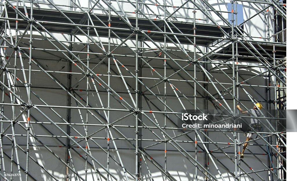 Lavoratori costructing una fase - Foto stock royalty-free di Acciaio