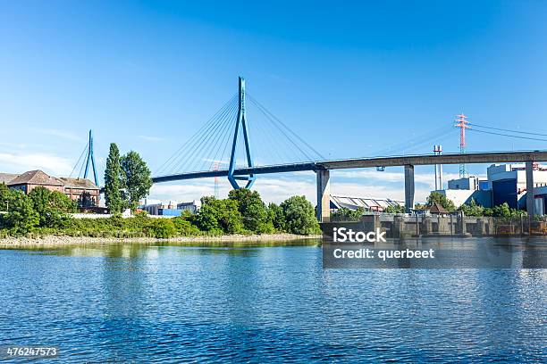 Koehlbrandbruecke In Hamburg Stockfoto und mehr Bilder von Köhlbrandbrücke - Köhlbrandbrücke, Hamburg, Auto