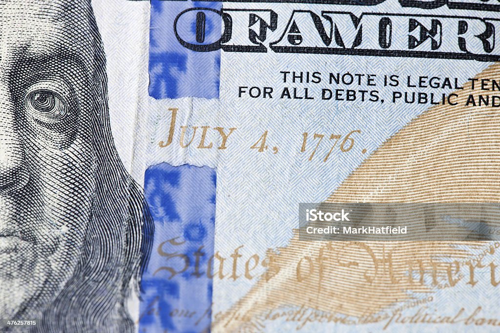Close-Up de segurança Strip em nota de 100 dólares - Foto de stock de Benjamin Franklin royalty-free