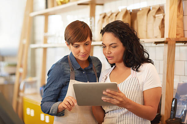 istock Touch that icon and your customer's order will appear 476258526